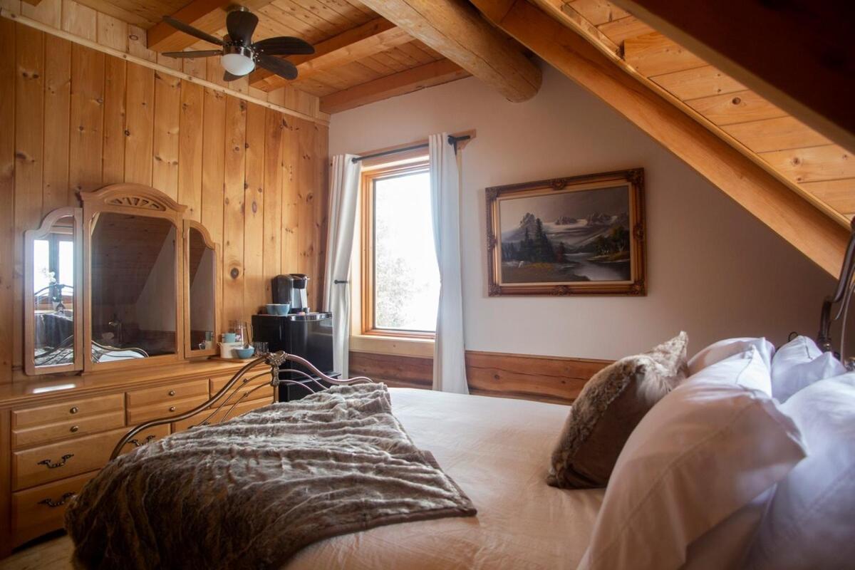 Hebergement "La Maison En Bois Rond" Sainte-Marie Habitación foto