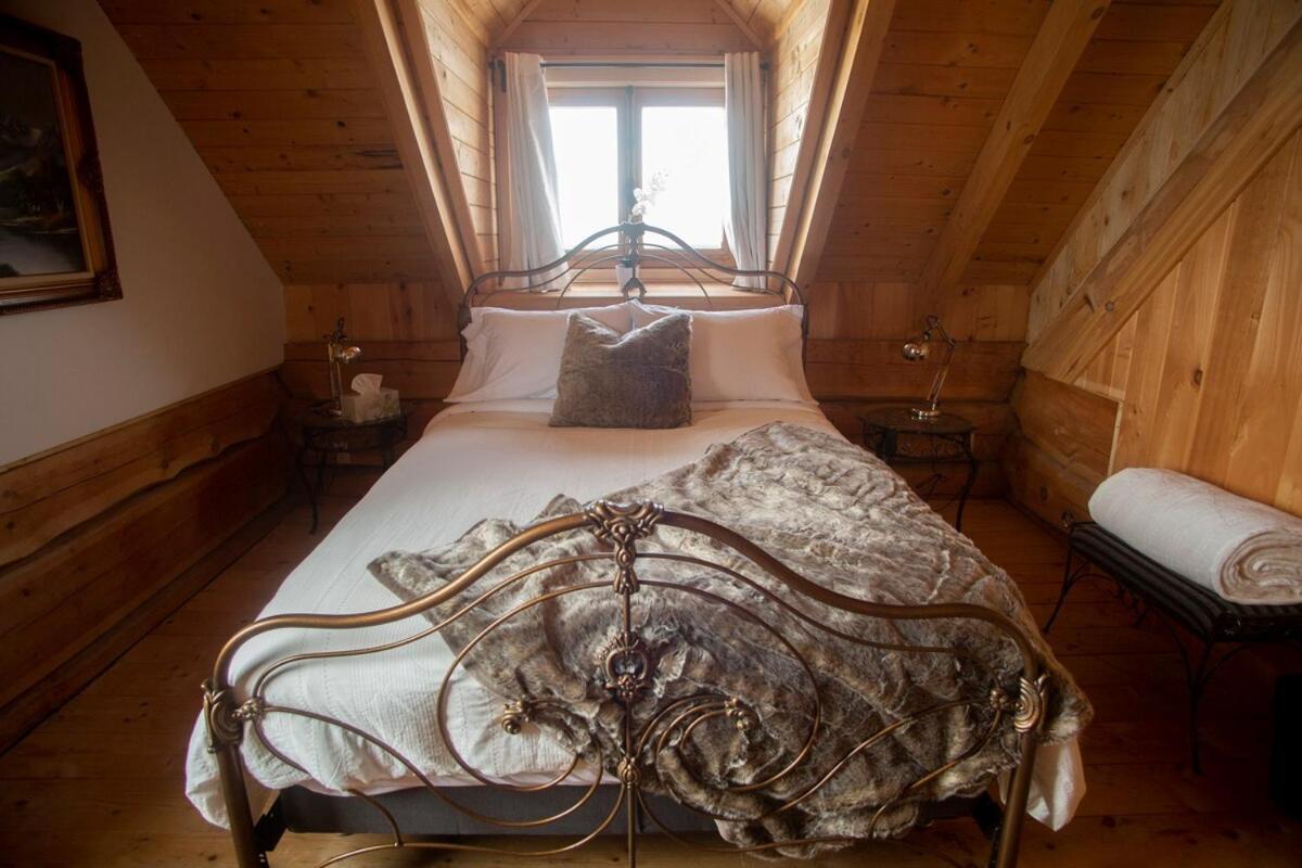 Hebergement "La Maison En Bois Rond" Sainte-Marie Habitación foto